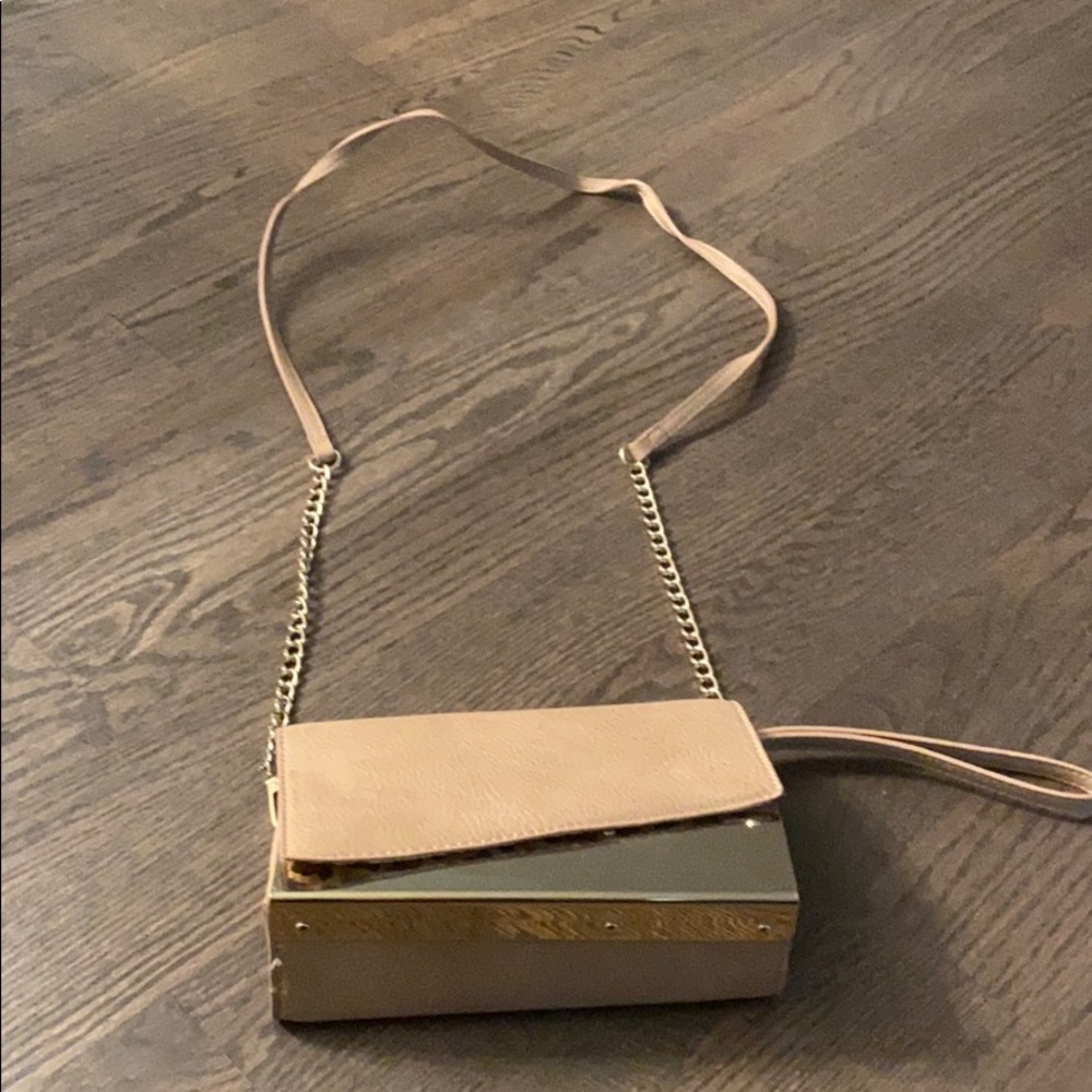 Steve Madden crossover